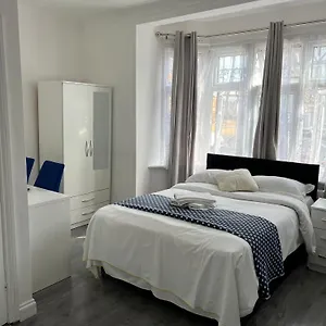 Starlet Apartment